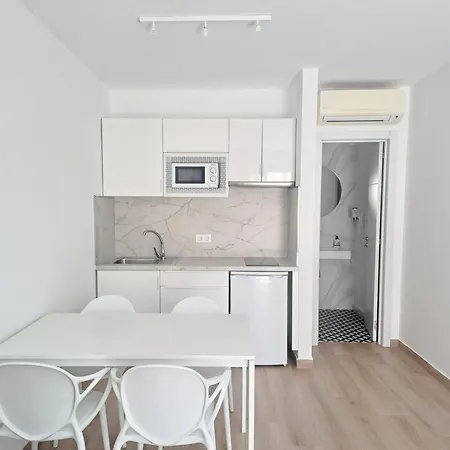 Apartamento Homeforguest Alisios 1 Con Piscina En *